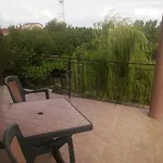 Casa Dalena بيت ضيافة كوستِنيست