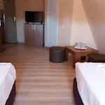 Casa Dalena بيت ضيافة كوستِنيست