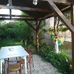 Casa Dalena بيت ضيافة كوستِنيست