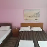 Casa Dalena بيت ضيافة كوستِنيست