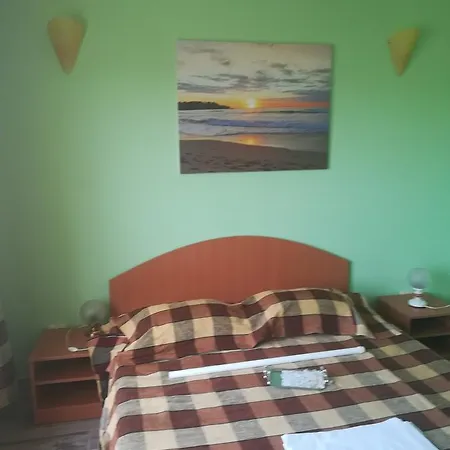 Konukevi Casa Dalena 3*